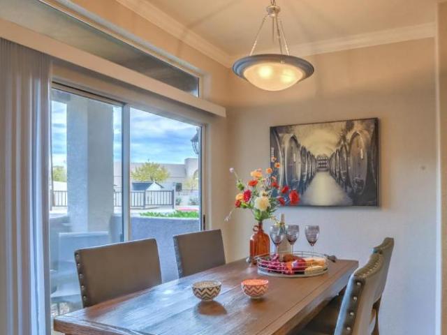 2 Br, 2 bath, Apartment 8300 Wyoming Blvd NE