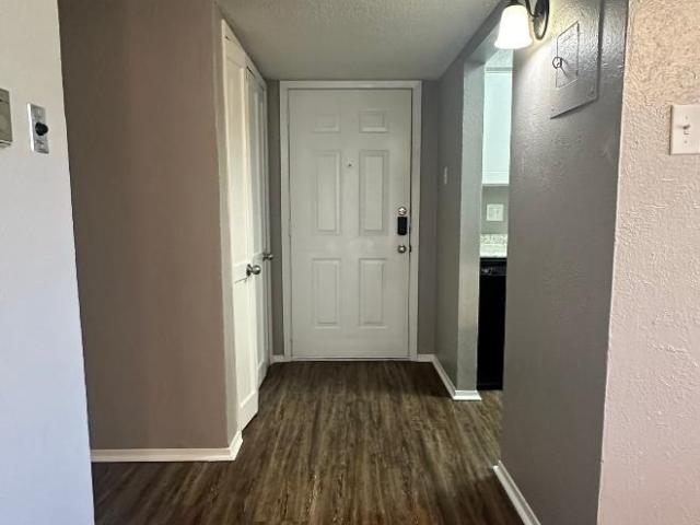 2 Br, 2 bath, Condo 2114 E Marshall Ave