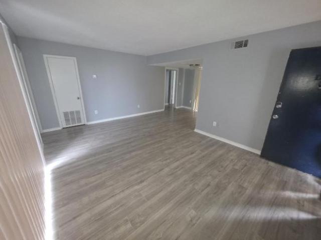 2 Br, 2 bath, Condo 225 W Mcdowell Road