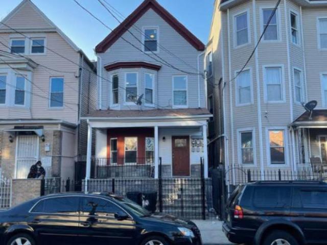 2 Br, 2 bath, Condo 300 North 5th Street