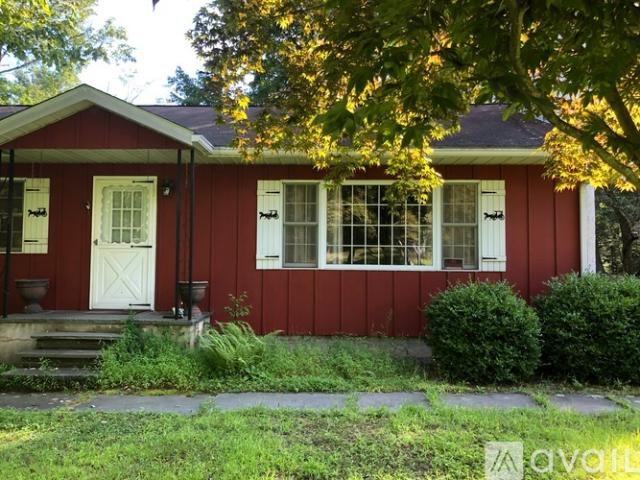 2 BR, 2 BA Apartment Myck Road, Pike County, PA 18328