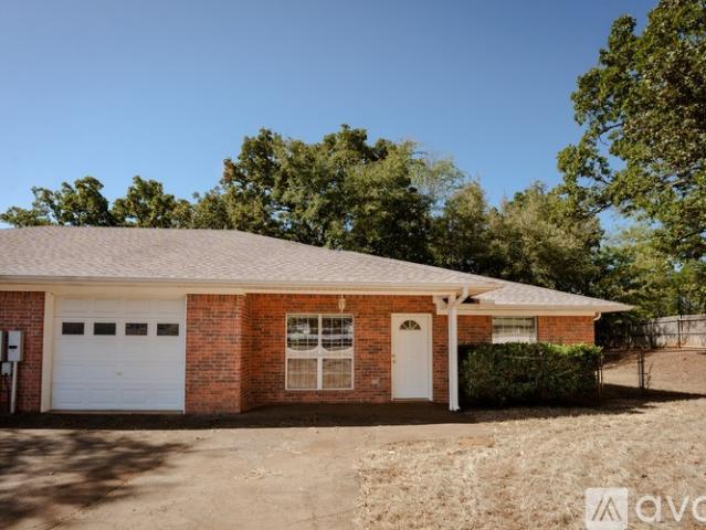 2 BR, 2 BA Apartment Pleasant Oaks Dr, Unit 20691, Smith County, TX 75771