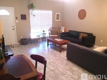 2 BR, 2 BA Apartment Pleasant Oaks Dr, Unit 20691, Smith County, TX 75771