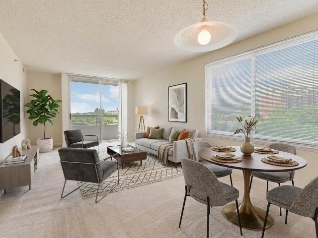 2 BR, 2 BA Apartment 1400 East West Highway Unit 0925, Silver Spring, MD 20910