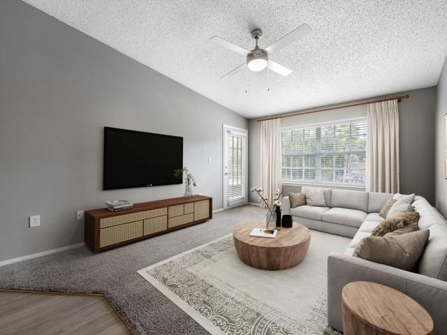 2 BR, 2 BA Apartment 1400 Plantation Boulevard Unit 0808, Plant City, FL 33566