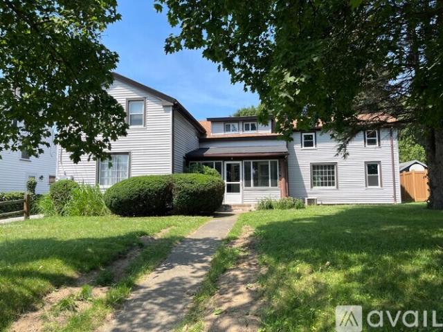 2 BR, 2 BA Apartment 1400 Titus Avenue, Unit 2, Rochester, NY 14622