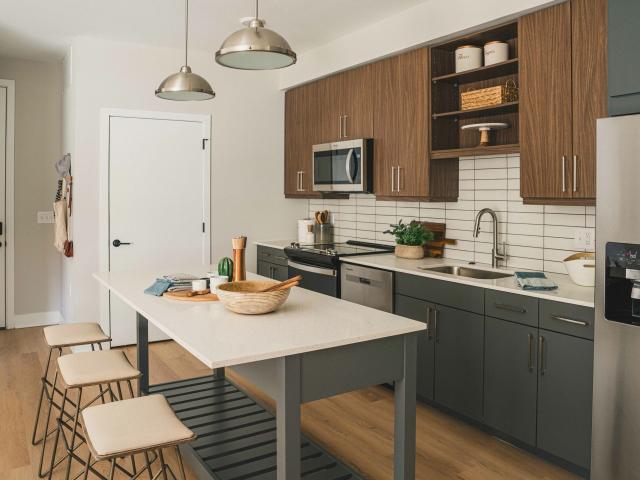 2 BR, 2 BA Apartment 1420 Adams Street Unit 572, Nashville, TN 37208