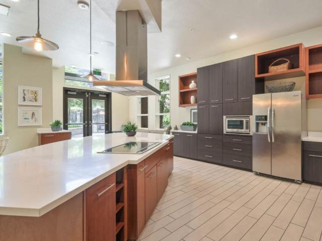 2 BR, 2 BA Apartment 1432 W San Carlos St, Unit 402, San Jose, CA 95126