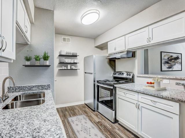 2 BR, 2 BA Apartment 14365 Cornerstone Village Dr Unit 0705, Houston, TX 77014