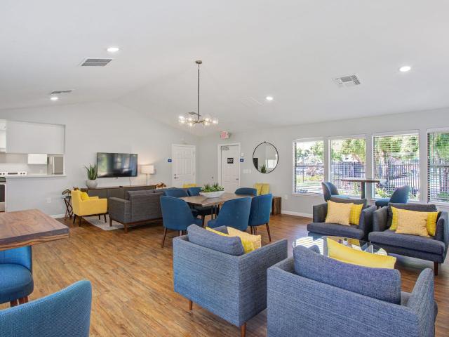 2 BR, 2 BA Apartment 1451 West Center Street Unit 003, Manteca, CA 95337