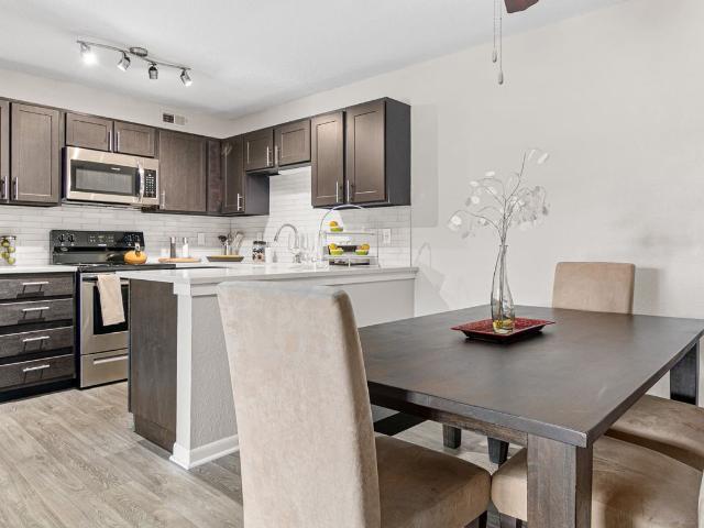 2 BR, 2 BA Apartment 14550 34th Avenue North Unit 600 117, Minneapolis, MN 55447