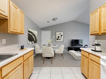2 BR, 2 BA Apartment 14690 Abbey Lane Unit 14805B06, Bath, MI 48808