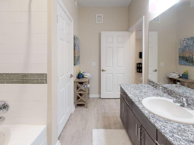 2 BR, 2 BA Apartment 149 Col Etheredge Boulevard Unit 1107, Huntsville, TX 77340