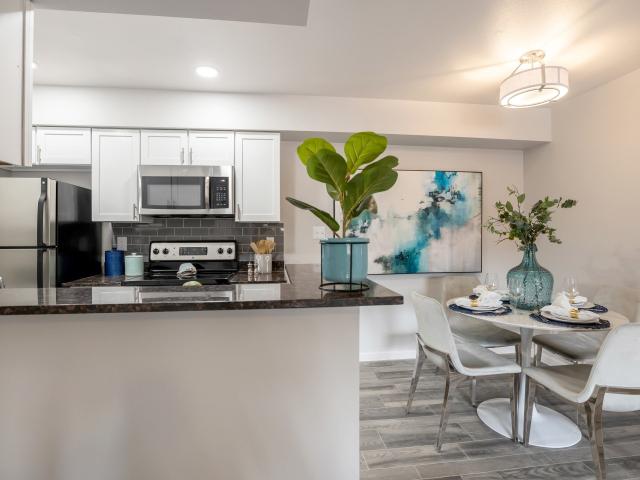 2 BR, 2 BA Apartment 1500 East Broadway Road Unit 2140W, Tempe, AZ 85282