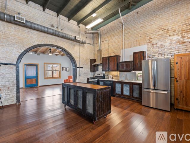 2 BR, 2 BA Apartment 1500 East Madison Street, Unit 1512, Brownsville, TX 78520
