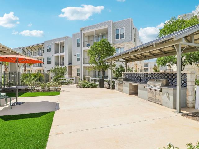 2 BR, 2 BA Apartment 150 Word Parkway Unit 8301, New Braunfels, TX 78132