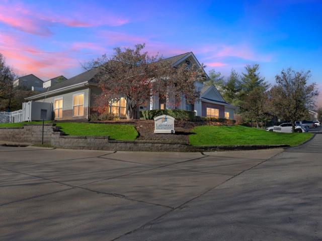 2 BR, 2 BA Apartment 1516 Lakewood Landing Unit 5200 208, Imperial, MO 63052