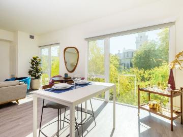 2 BR, 2 BA Apartment 1517 H Street Unit 504, Sacramento, CA 95814