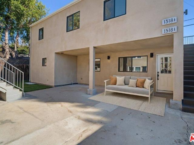 2 BR, 2 BA Apartment 1518 1/4 Stearns Drive, Los Angeles, CA 90035
