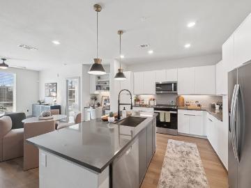 2 BR, 2 BA Apartment 1520 Oliver Street Unit 1415, Houston, TX 77007