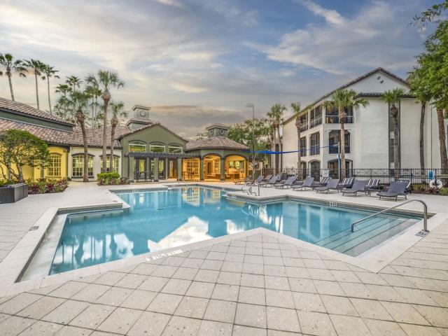 2 BR, 2 BA Apartment 15210 Amberly Dr Unit 1532, Tampa, FL 33647