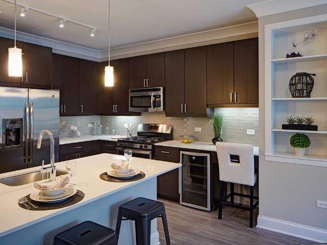 2 BR, 2 BA Apartment 1525 Lake Cook Road Unit 446, Deerfield, IL 60015