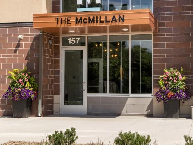 2 BR, 2 BA Apartment 157 Grass Lake Place Unit 326, Saint Paul, MN 55126