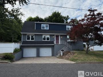 2 BR, 2 BA Apartment 155 Prescott Ave, Unit 2, Hawthorne, NJ 07506