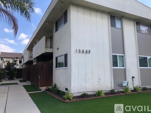 2 BR, 2 BA Apartment 15600 South Budlong Place, Unit 1, Gardena, CA 90247