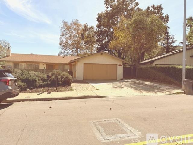 2 BR, 2 BA Apartment 1561 Royal Way, San Luis Obispo, CA 93405