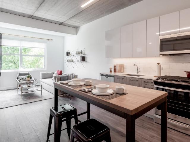 2 BR, 2 BA Apartment 1590 Elmwood Ave Unit 607, Evanston, IL 60201