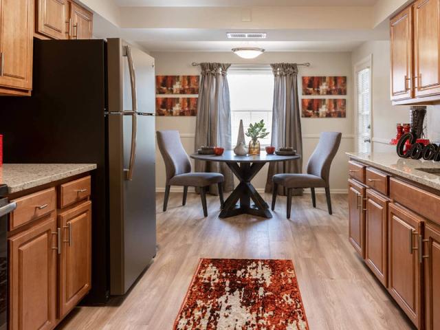 2 BR, 2 BA Apartment 15 Treeway Court Unit T014003D, Towson, MD 21286