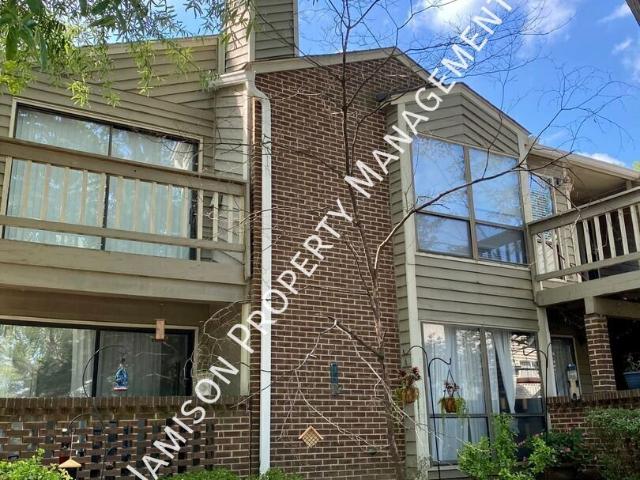 2 BR, 2 BA Apartment 1604 Sharon Rd W, Charlotte, NC 28210