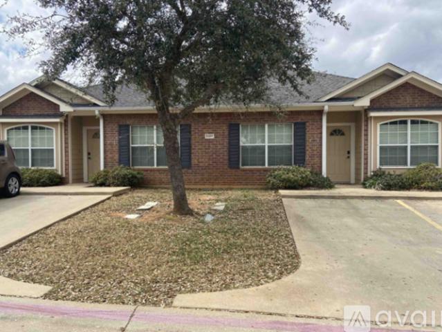 2 BR, 2 BA Apartment 1609 Stanley Drive, Unit 100, Longview, TX 75605