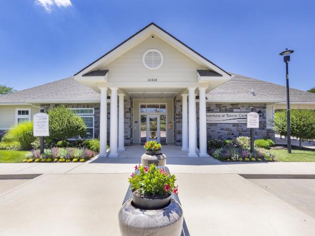 2 BR, 2 BA Apartment 16318 Truman Rd Unit 4116, Ballwin, MO 63011
