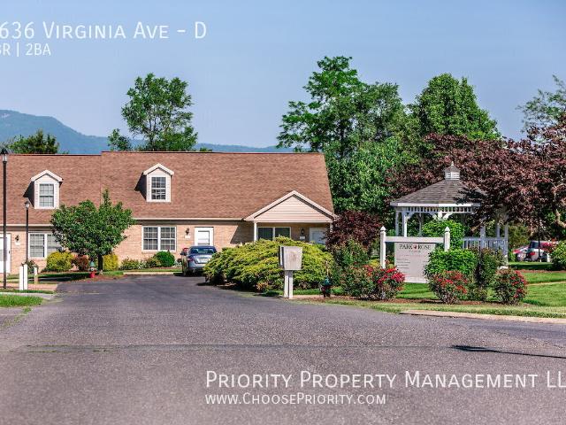 2 BR, 2 BA Apartment 1636 Virginia Ave, Harrisonburg, VA 22802