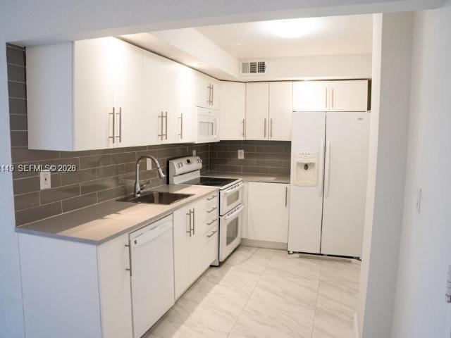 2 BR, 2 BA Apartment 16465 Northeast 22nd Avenue, North Miami Beach, FL 33160