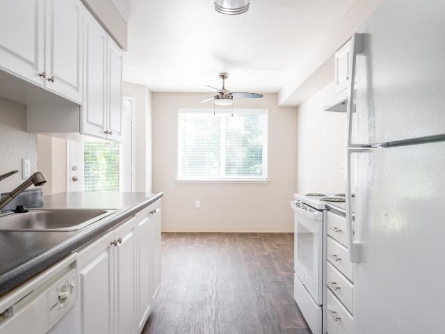2 BR, 2 BA Apartment 16500 Southeast 82nd Drive Unit 301 16, Clackamas, OR 97015