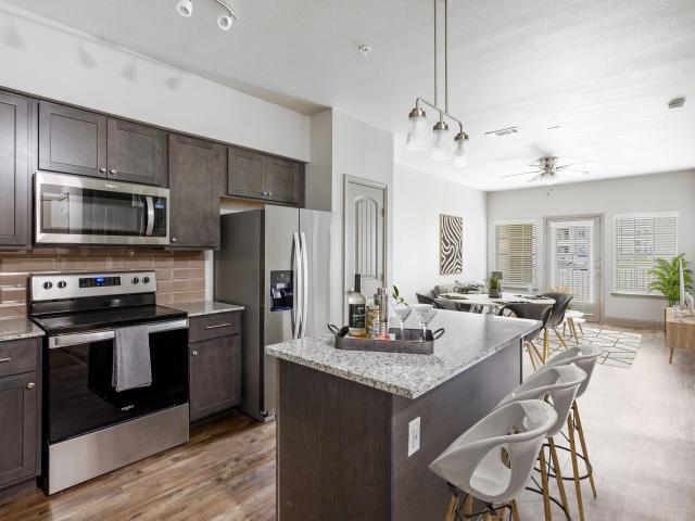 2 BR, 2 BA Apartment 1650 Candler Drive Unit 15203, Burleson, TX 76028