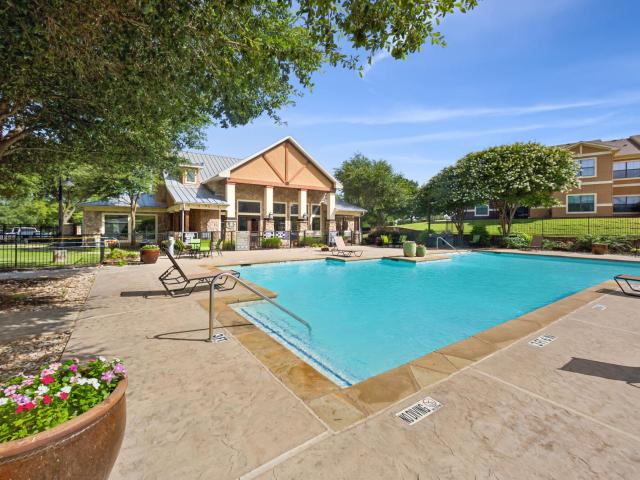 2 BR, 2 BA Apartment 1650 Holland Lake Dr Unit 205, Weatherford, TX 76086