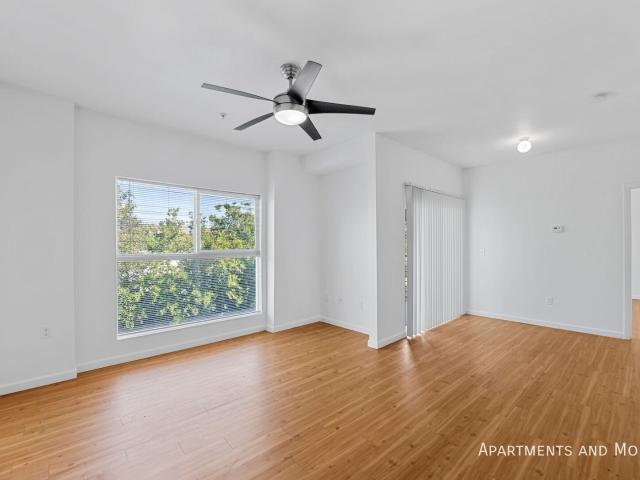 2 BR, 2 BA Apartment 1654 Post Rd, San Marcos, TX 78666
