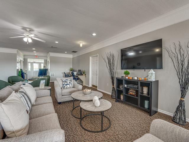 2 BR, 2 BA Apartment 1661 Woodard Avenue Unit 513, Cleburne, TX 76033