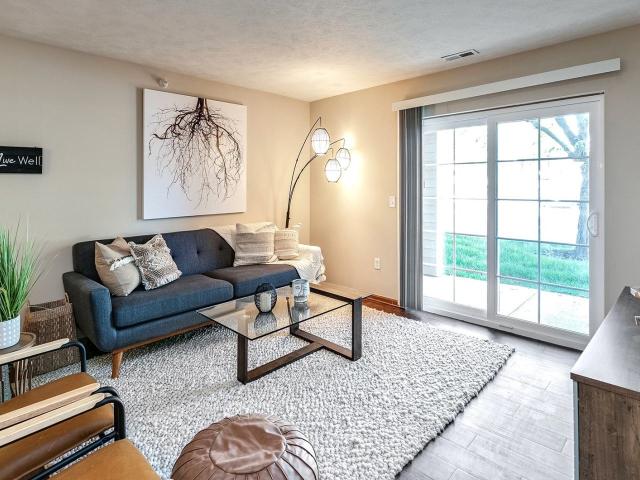 2 BR, 2 BA Apartment 16895 Oakmont Drive Unit 8320, Omaha, NE 68136