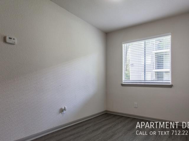 2 BR, 2 BA Apartment 16972 Northchase DrÂ, Houston, TX 77060