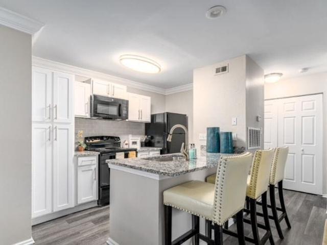 2 BR, 2 BA Apartment 1700 Charleston Place Lane Unit 031A, Charlotte, NC 28212