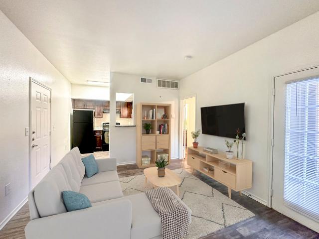 2 BR, 2 BA Apartment 1704 Nelms Dr Unit 1936, Austin, TX 78744
