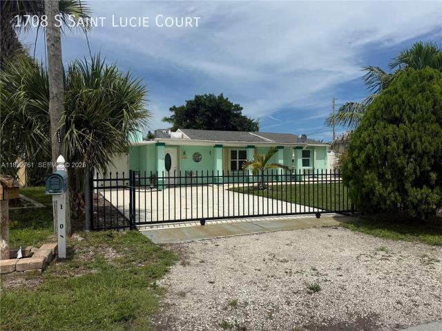2 BR, 2 BA Apartment 1708 S Saint Lucie Court, Fort Pierce, FL 34949
