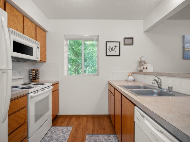 2 BR, 2 BA Apartment 1718 Lincoln Road Unit S3136, Spokane, WA 99217