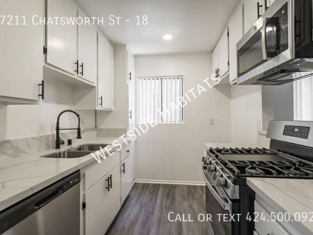 2 BR, 2 BA Apartment 17211 Chatsworth St, Granada Hills, CA 91344