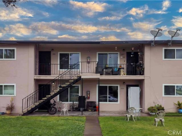 2 BR, 2 BA Apartment 1724 Crofton Lane, Escondido, CA 92027